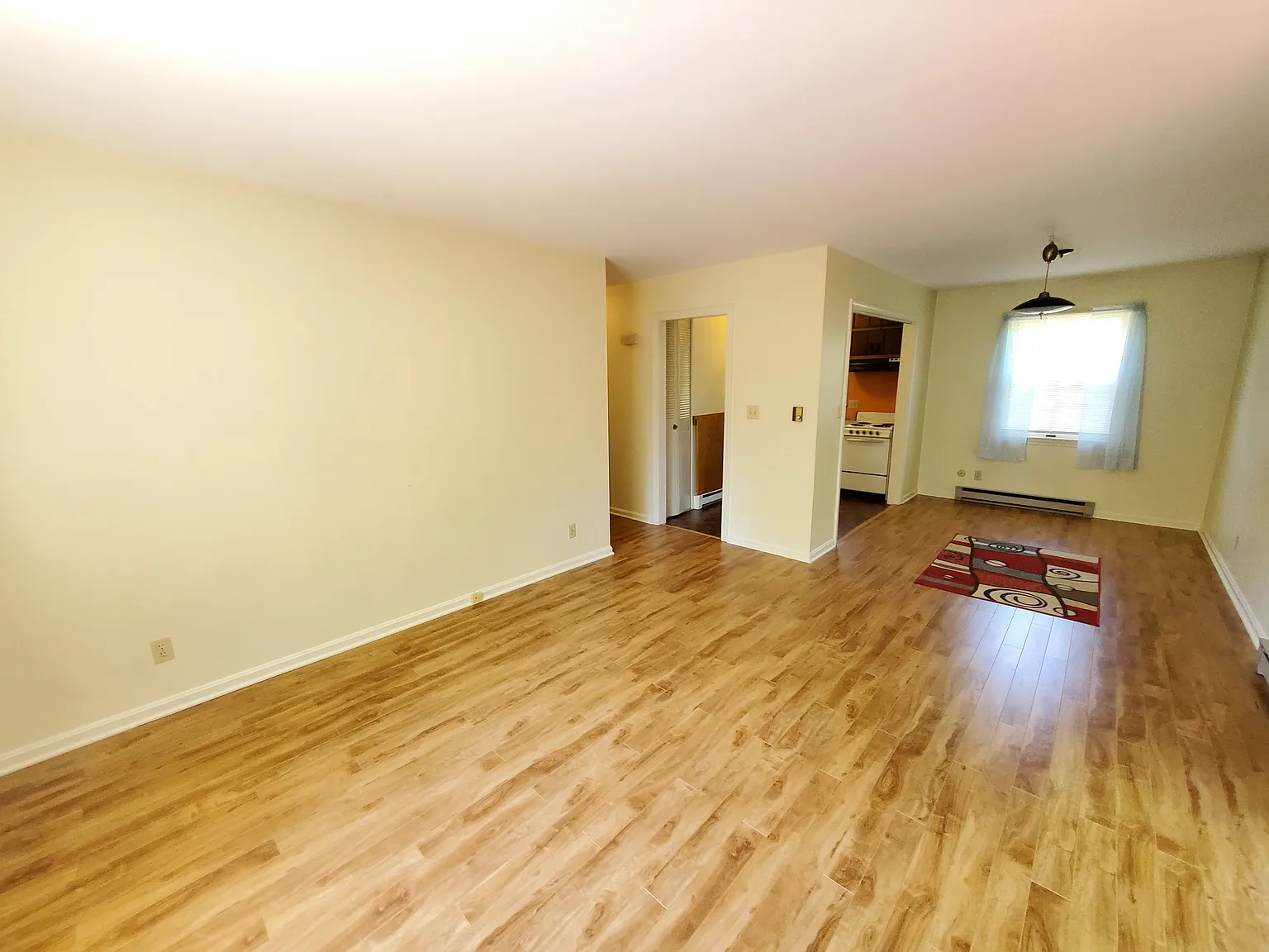 1 bed, 750 sqft, $1,350 — Photo 4