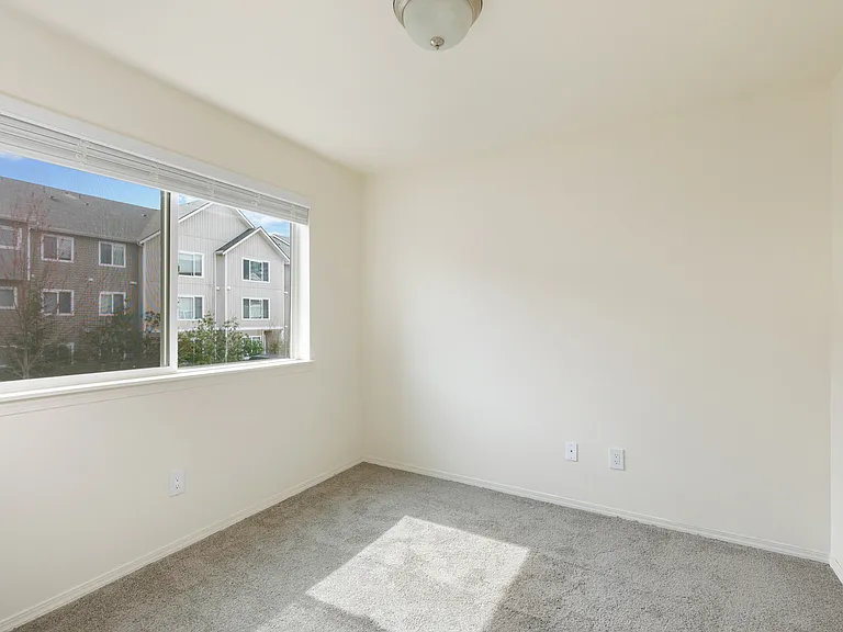 Shorewood — Photo 13