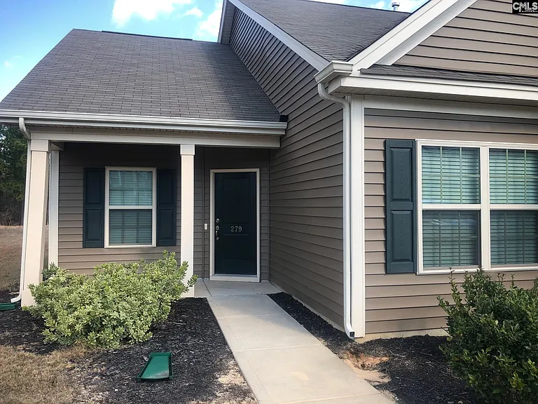 764 Ruskin Dr — Photo 2