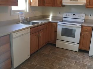 3 Cold Spring Dr, Highland Lakes, NJ 07422