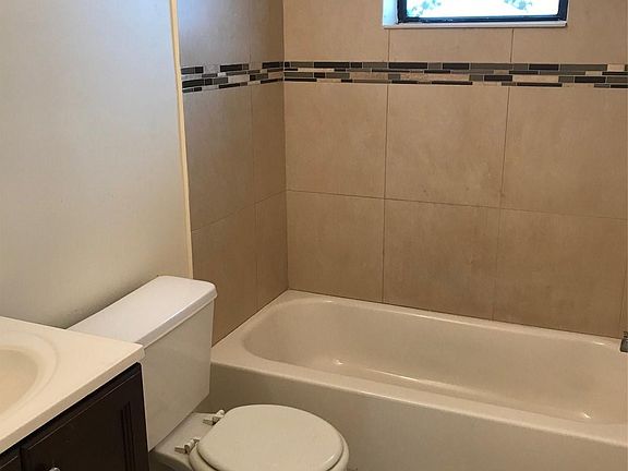 5th image of 2310 Taylor St APT 8