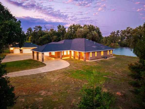 22890 Blue Jay Ln, Anderson, CA 96007