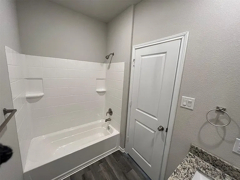 11595 Persimmon St — Photo 8