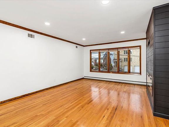4th image of 229 Newark Ave Floor 1
