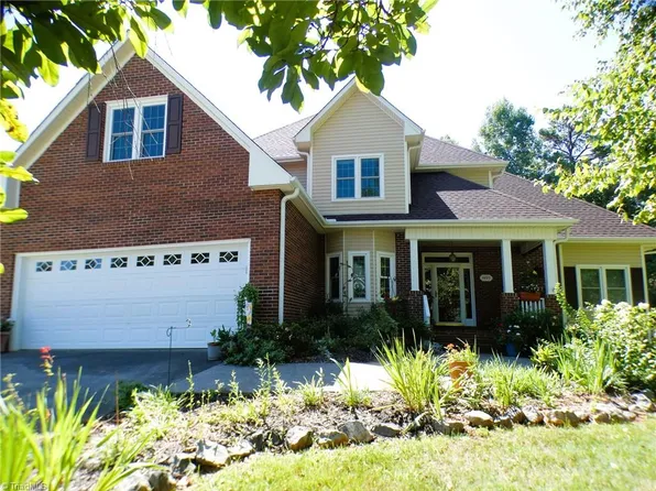 4495 Asbury Place Dr, Clemmons, NC 27012