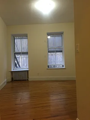 Rented by Waverly Realty Associates | media 28