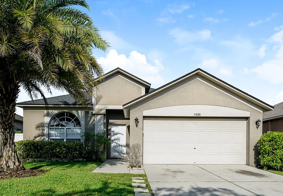 7409 Sade St