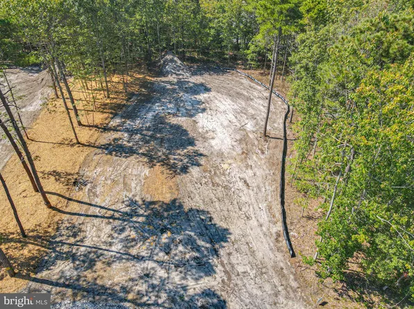 2212 Evergreen Dr, Hammonton, NJ 08037