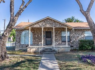 451 Wildwood Dr W, San Antonio, TX 78212