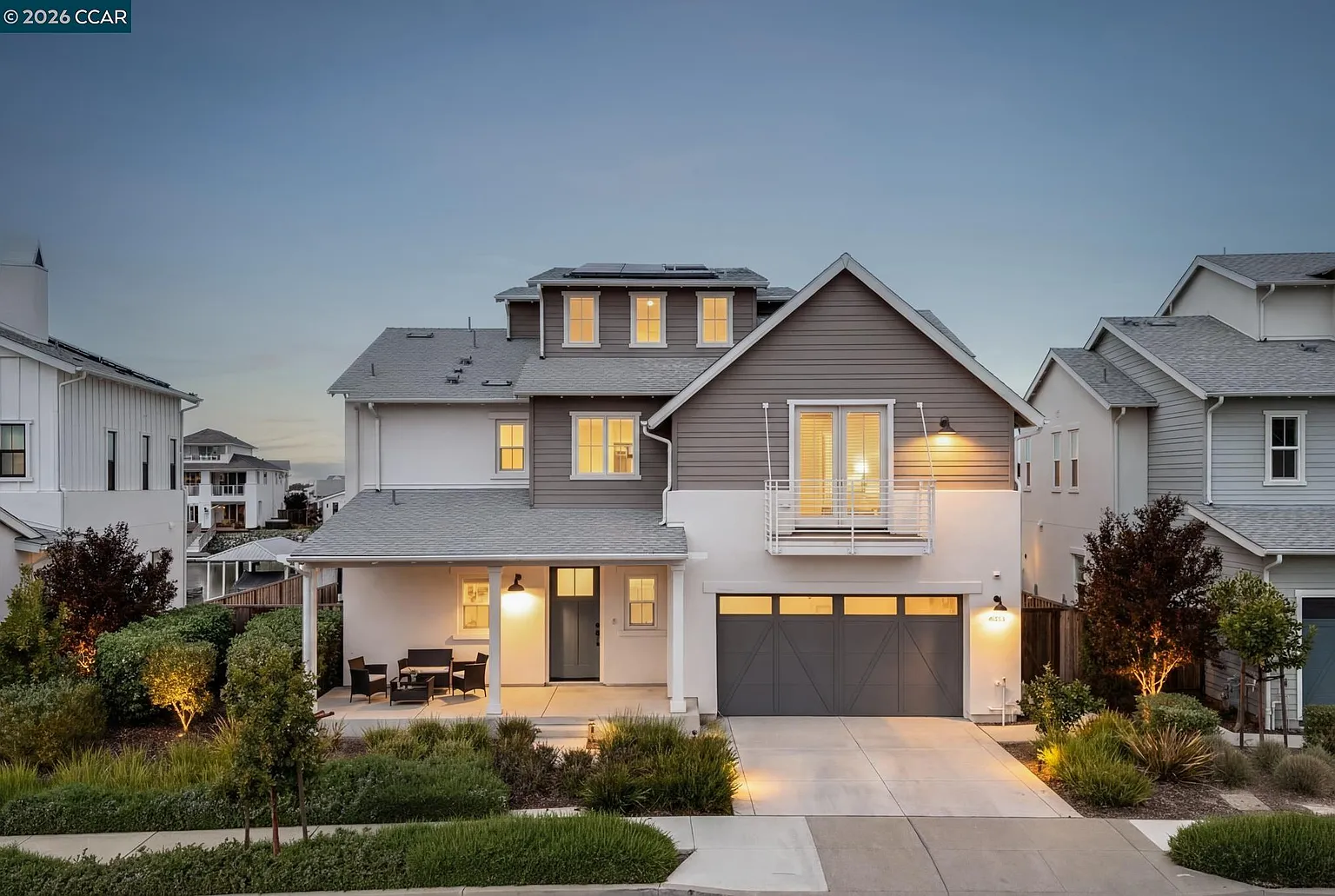 461 Halcyon Pl photo 1