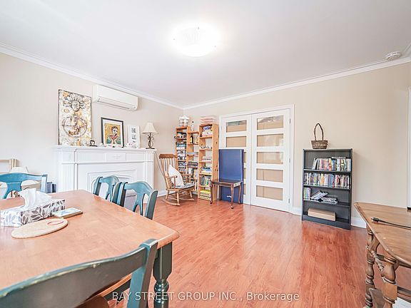 4th image of 65 Spadina Rd
