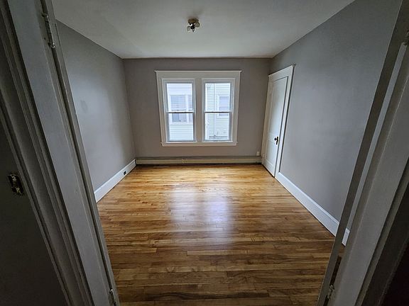 5th image of 486 Woodford St #4