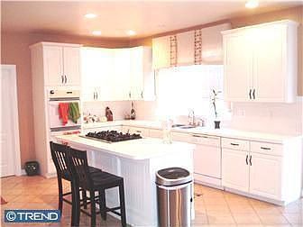 4th image of 105 Shelbourne Ln