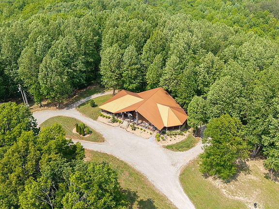 3rd image of 185 Ravenridge Rd