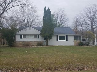 1017 Harpersfield Rd, Geneva, OH 44041