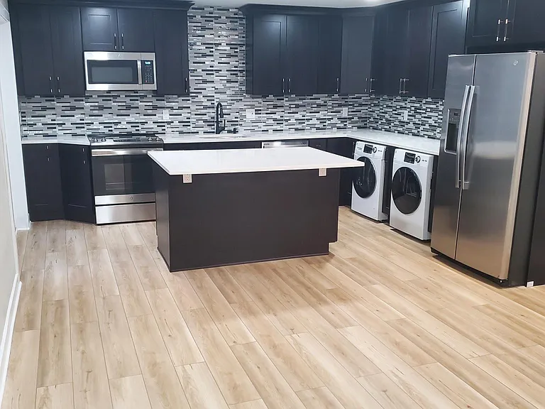 Striped Maple St — Photo 1
