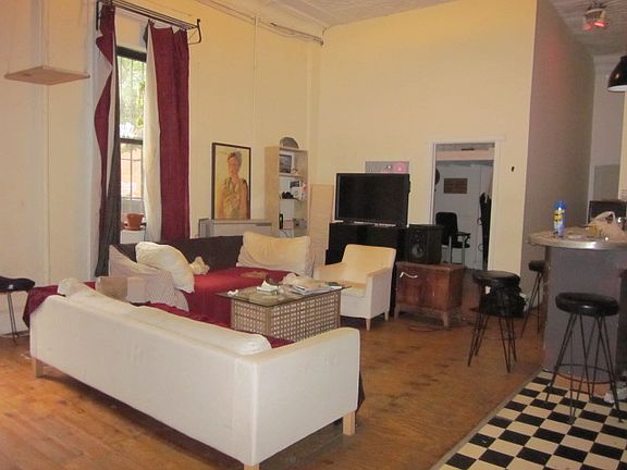 5th image of 128 Meserole St APT 1