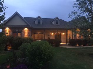 2363 N 4060th Rd, Sheridan, IL 60551