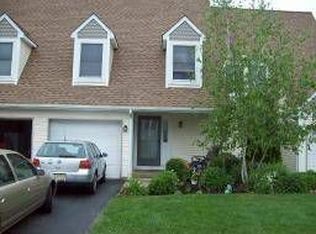 43 Heritage Ln #604, Hamburg, NJ 07419