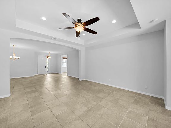 5th image of 271 Destiny Cir