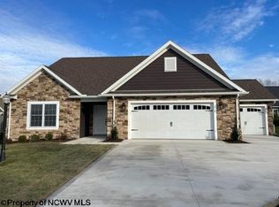 200 Middle Brook Ln, Morgantown, WV 26508