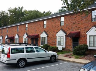 1318-9 Hooker Rd, Greenville, NC 27834