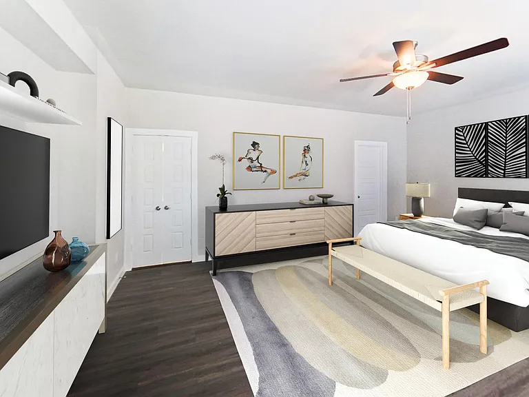 Lakewood Manor — Photo 13