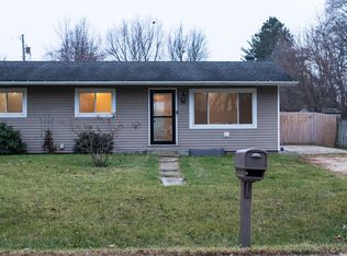 412 Hillcrest Ave, Rochelle, IL 61068