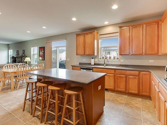 4th image of 2409 Bluewater Dr