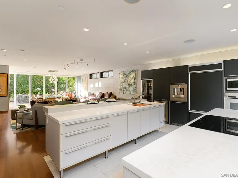 435 Ravina St — Photo 18