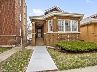8011 S Paxton Ave, Chicago, IL 60617