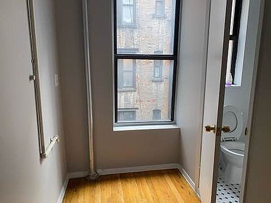 5th image of 1571 Lexington Ave APT 21