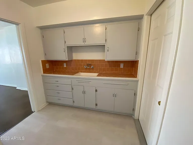 1530 W Mulberry Dr — Photo 10