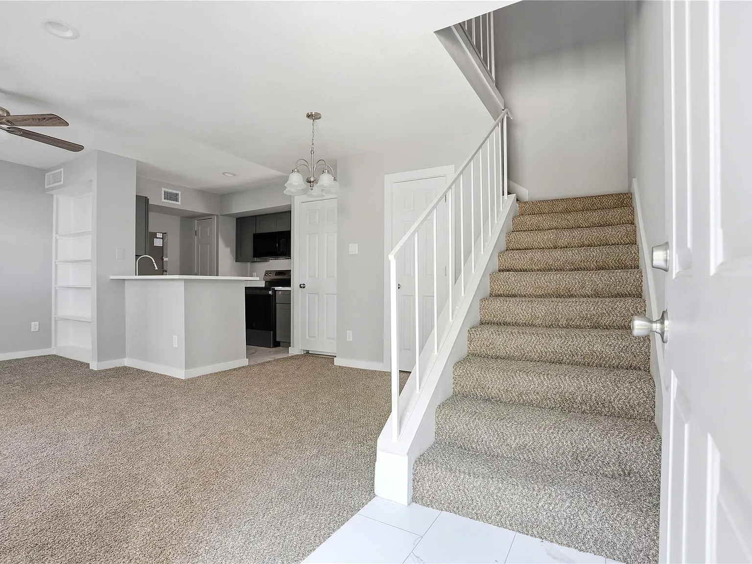 1 bed, 1.5 bath, 750 sqft, $1,275 — Photo 4
