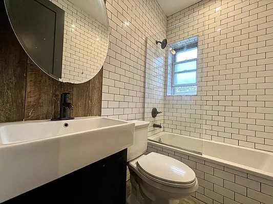 Rented by Doorway NYC, LLC | media 20