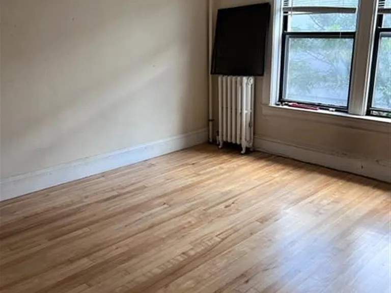 84 Prescott St #2 — Photo 10