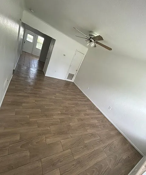 980 Osborne Dr #1 — Photo 2