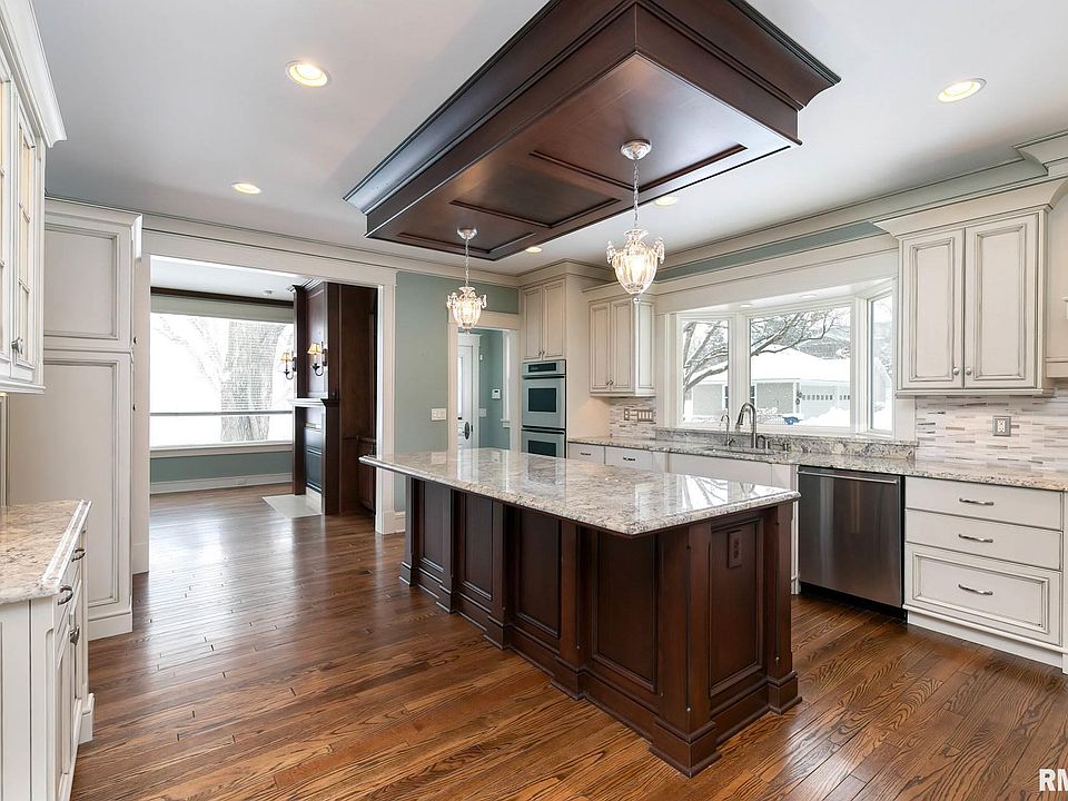 25415 Valley Dr, Pleasant Valley, IA 52767 Zillow