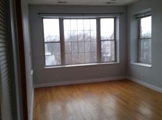 3437 W Belle Plaine Ave APT 3, Chicago, IL 60618