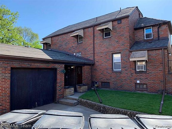 3rd image of 35 Knox St