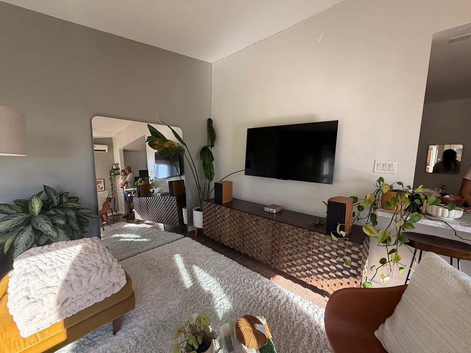 2 bed, 664 sqft, $6,200 — Photo 4