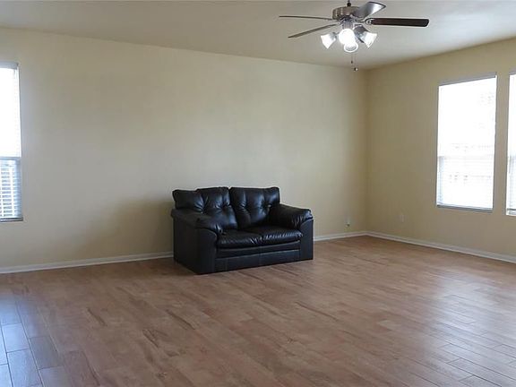 4th image of 2431 Cloudy Bay Dr