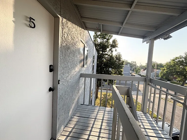 1583 E Stratford Ave #2 — Photo 18
