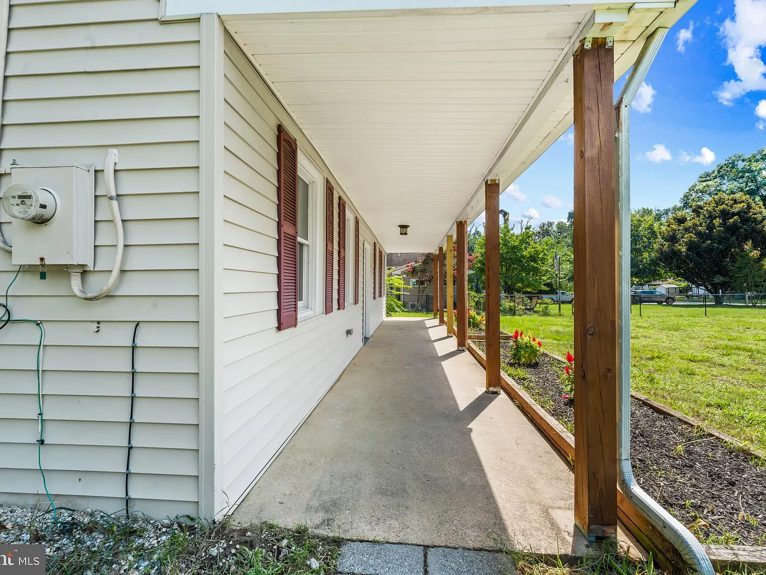3 bed, 1.0 bath, 1120 sqft, $2,850 — Photo 4