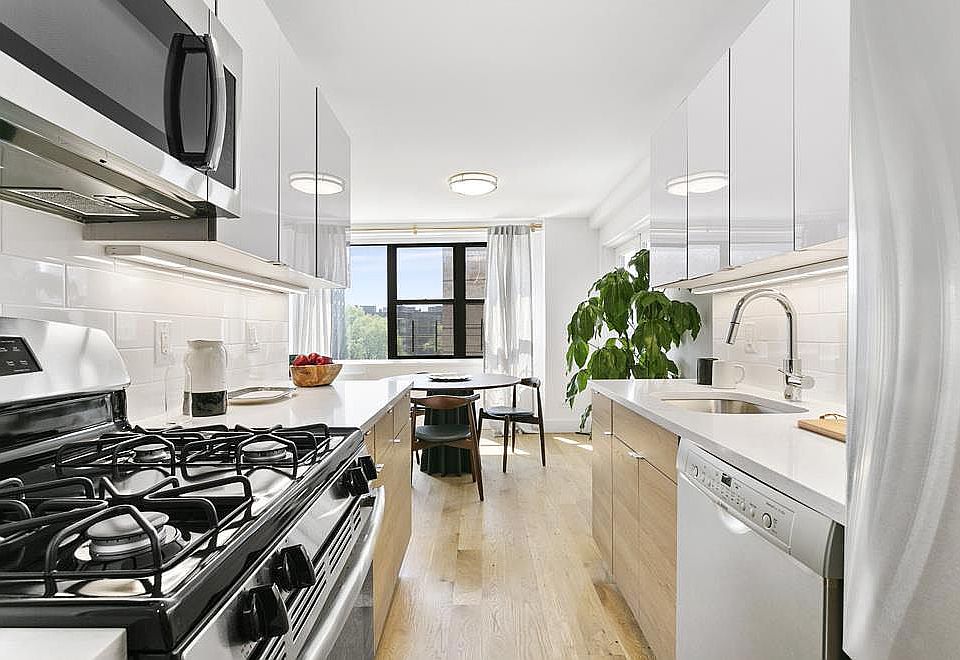 1st image of 6260 99th St APT 827