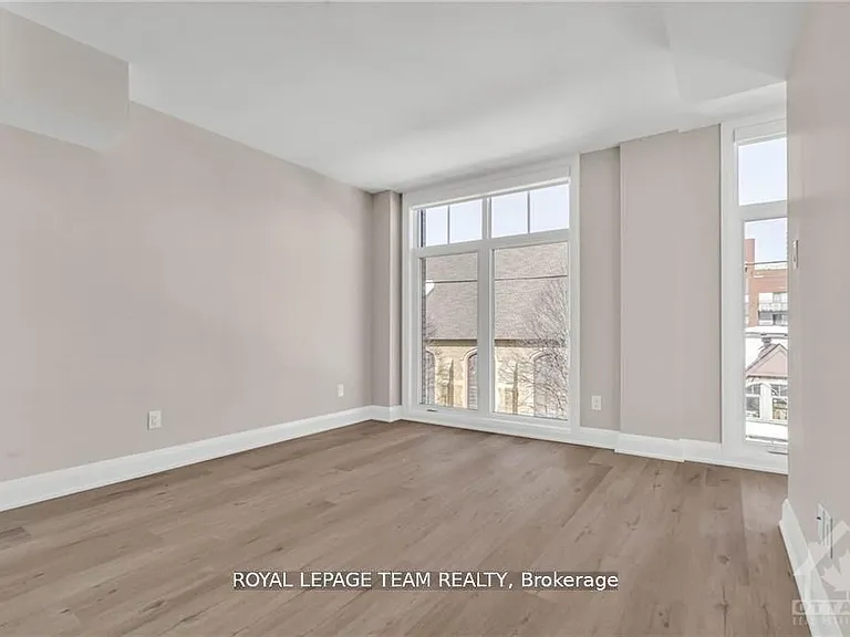 58 Florence St #2 — Photo 4