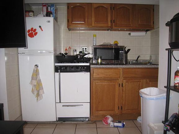 4th image of 2135 41st St APT B5