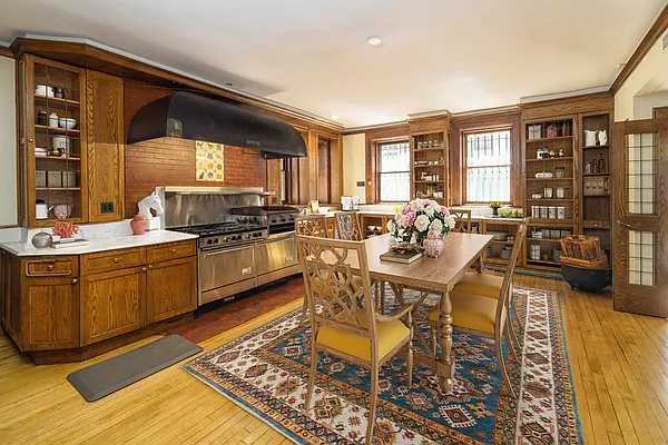 Sold by Compass | media 5