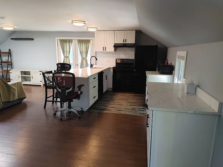 23 River St — Photo 2