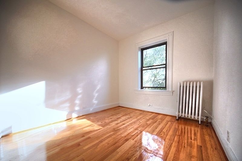 1st image of 529 5th St #3B